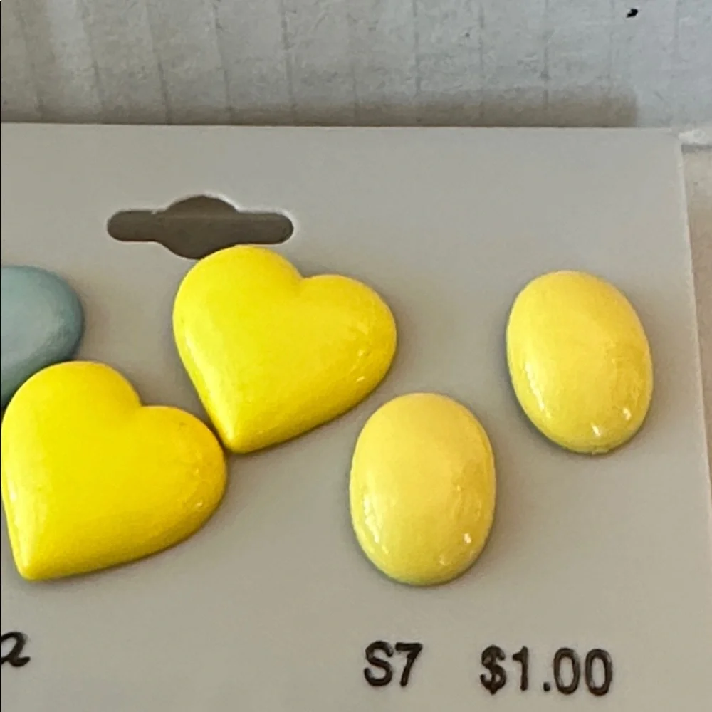 Vintage 70s/80s New on Card Set of‎ 3 Post Earrings- 2 Heart shaped & one oval
